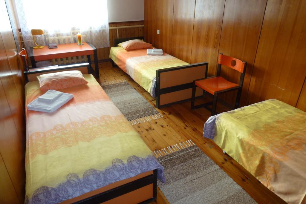 Kihelkonna Pastorate Guesthouse Room photo